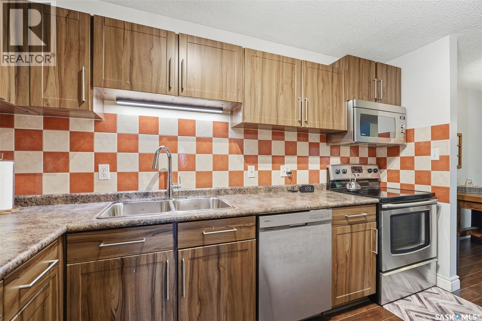 303 385 Kingsmere Boulevard, Saskatoon, Saskatchewan  S7J 4J6 - Photo 7 - SK030378