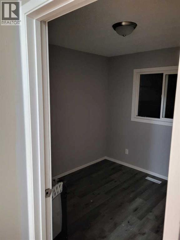 9241 95 Avenue, Grande Prairie, Alberta  T8V 6A3 - Photo 5 - A2292884