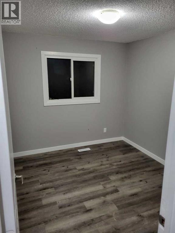 9241 95 Avenue, Grande Prairie, Alberta  T8V 6A3 - Photo 7 - A2292884