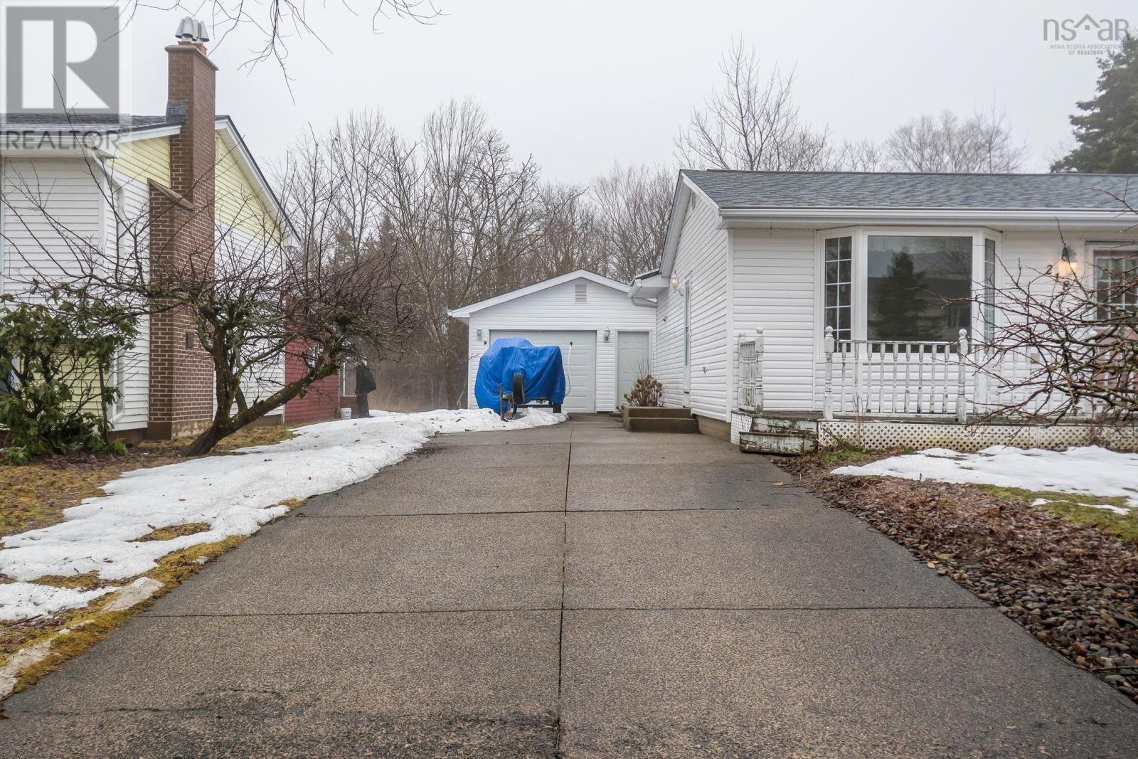 218 Donegal Drive, Cole Harbour, Nova Scotia  B2V 1P3 - Photo 2 - 202604511