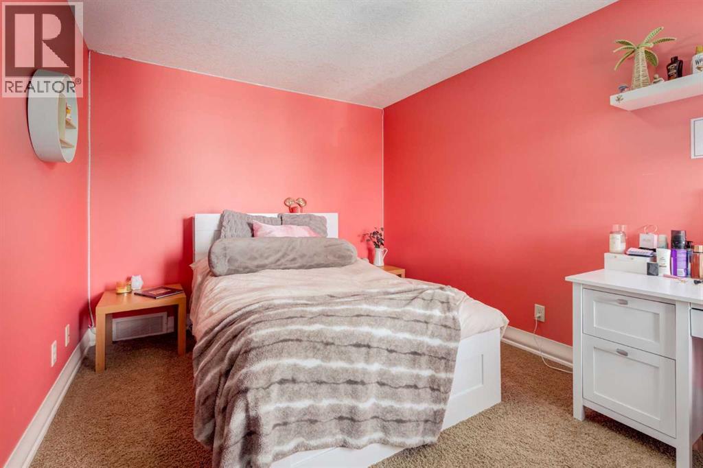 728 Coopers Square SW, Airdrie, Alberta  T4B 0G6 - Photo 30 - A2290061