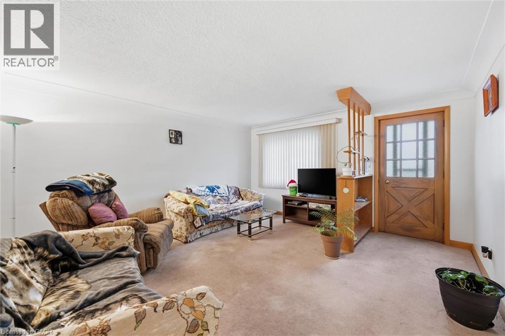 17 Queen Street N, Thorold, Ontario  L2V 2P7 - Photo 4 - 40812399