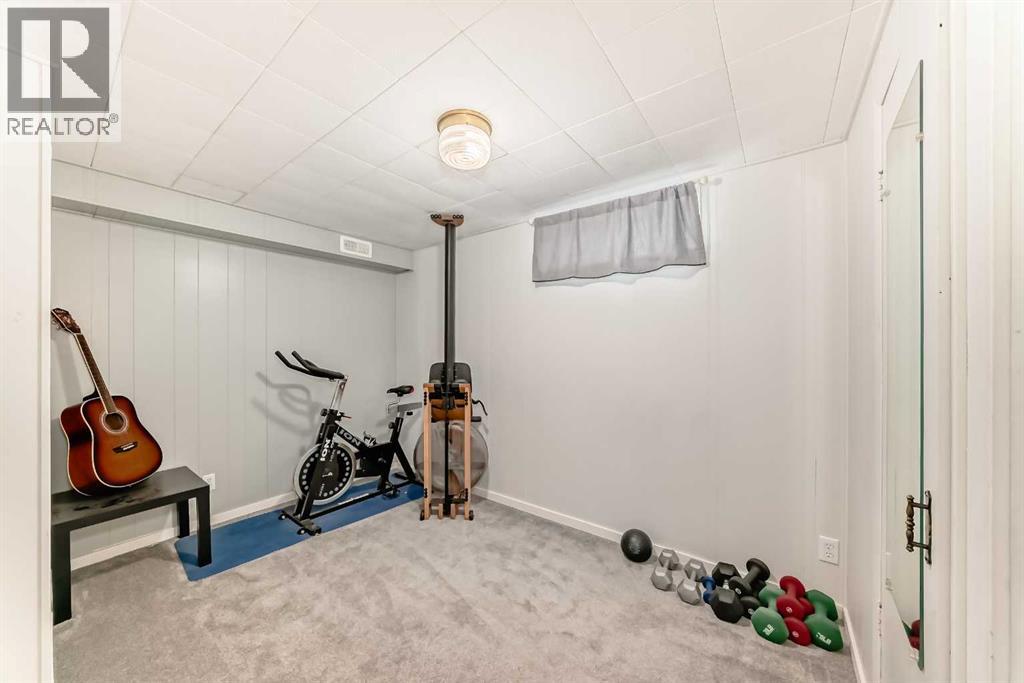 8043 Elbow Drive SW, Calgary, Alberta  T2V 1K5 - Photo 33 - A2291798