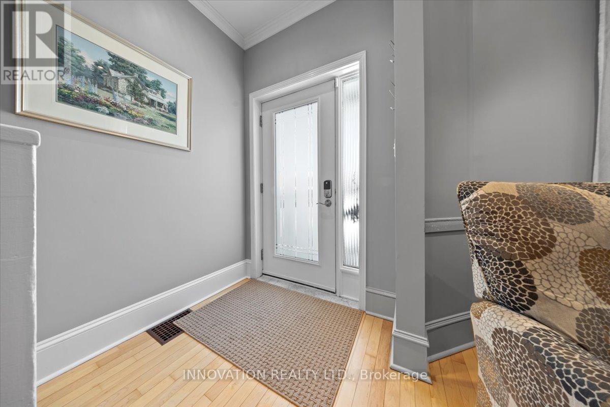 574 Cole Avenue, Ottawa, Ontario K2A 2B5 - Photo 4 - X12885712