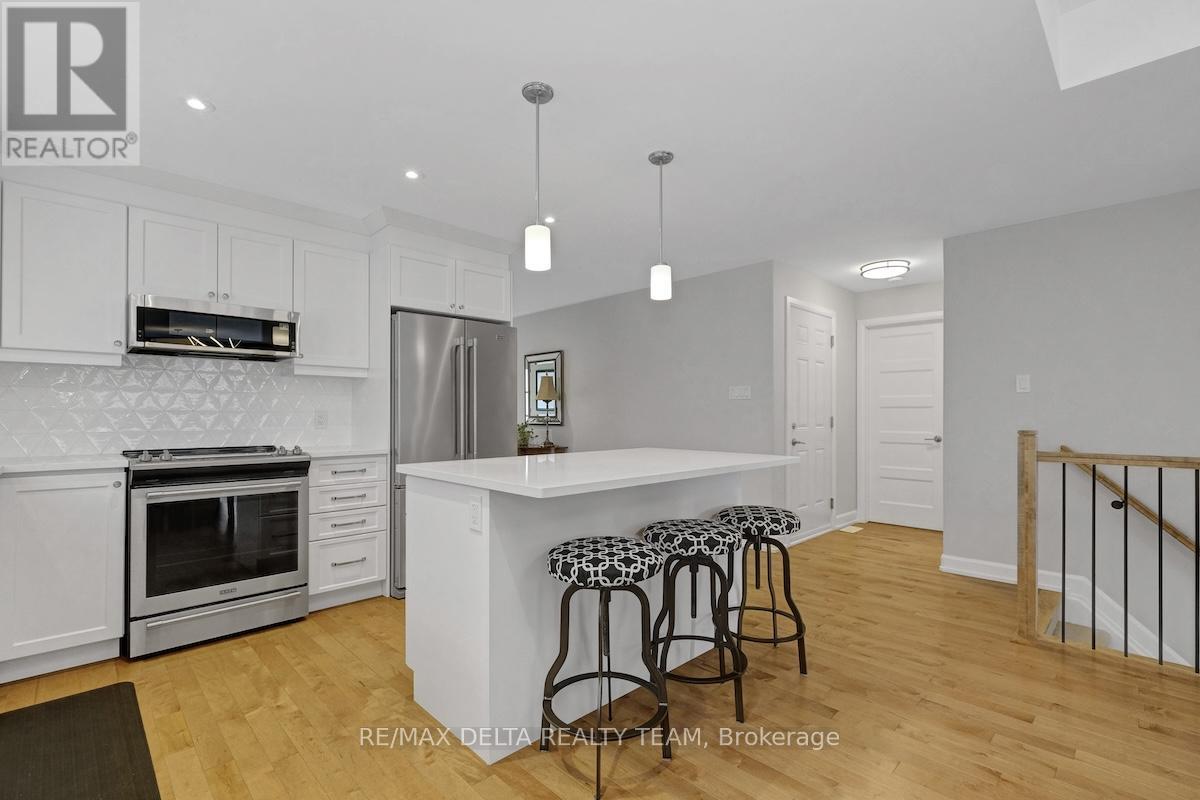 715 Azure Street, Russell, Ontario  K4R 0E5 - Photo 10 - X12885756