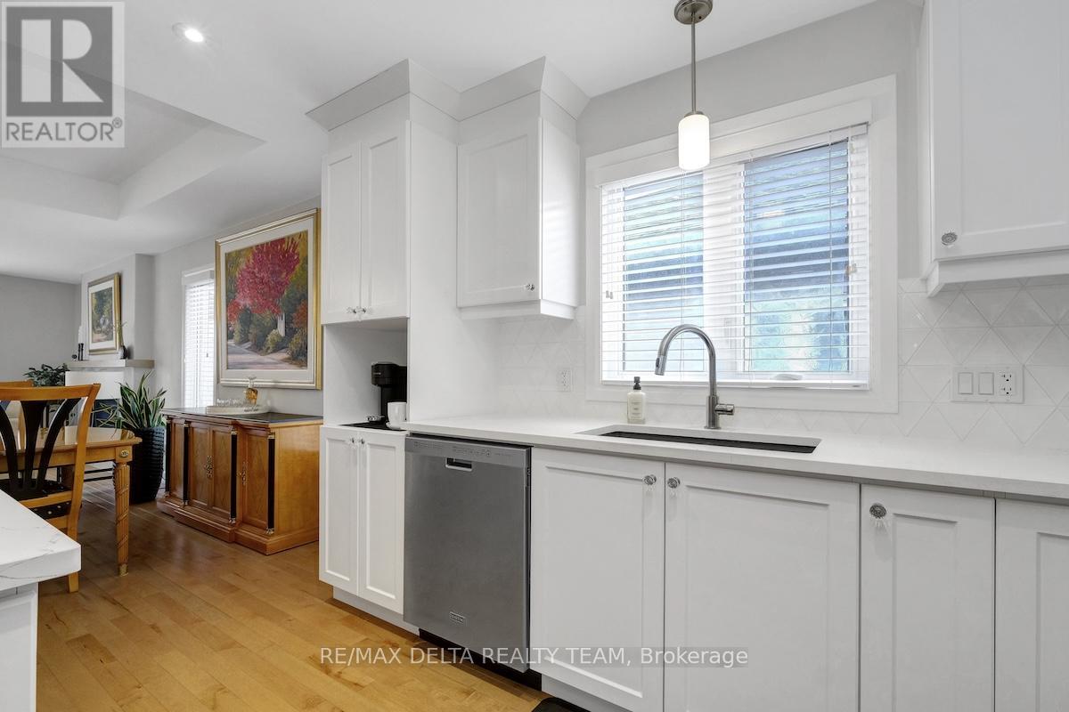 715 Azure Street, Russell, Ontario  K4R 0E5 - Photo 12 - X12885756