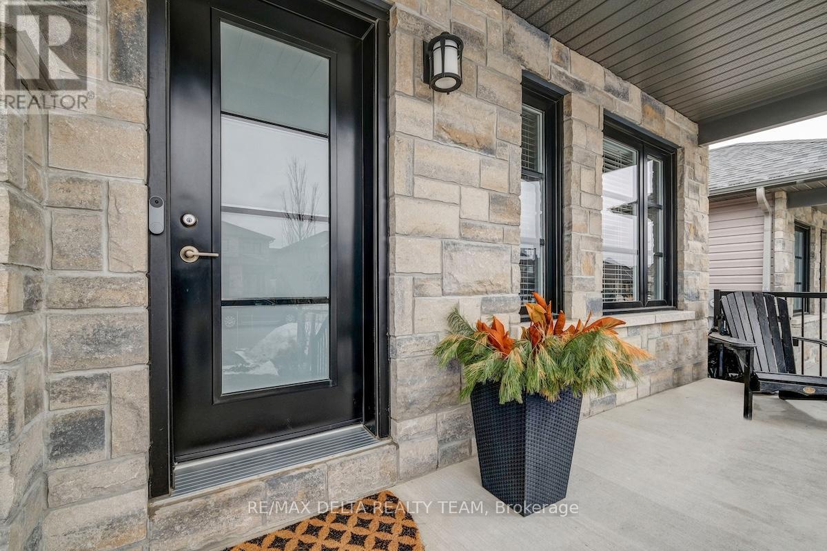 715 Azure Street, Russell, Ontario  K4R 0E5 - Photo 3 - X12885756