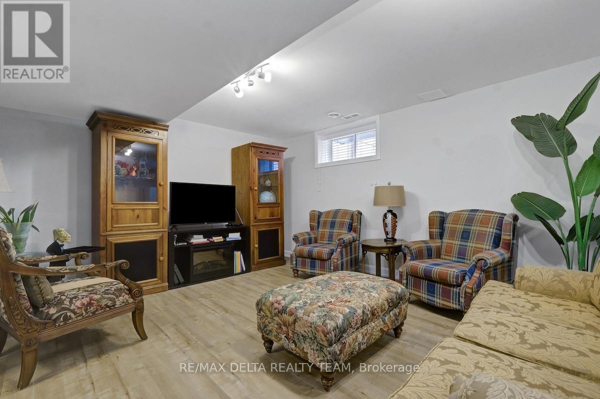 715 Azure Street, Russell, Ontario  K4R 0E5 - Photo 31 - X12885756