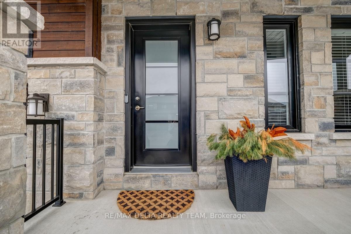715 Azure Street, Russell, Ontario  K4R 0E5 - Photo 4 - X12885756