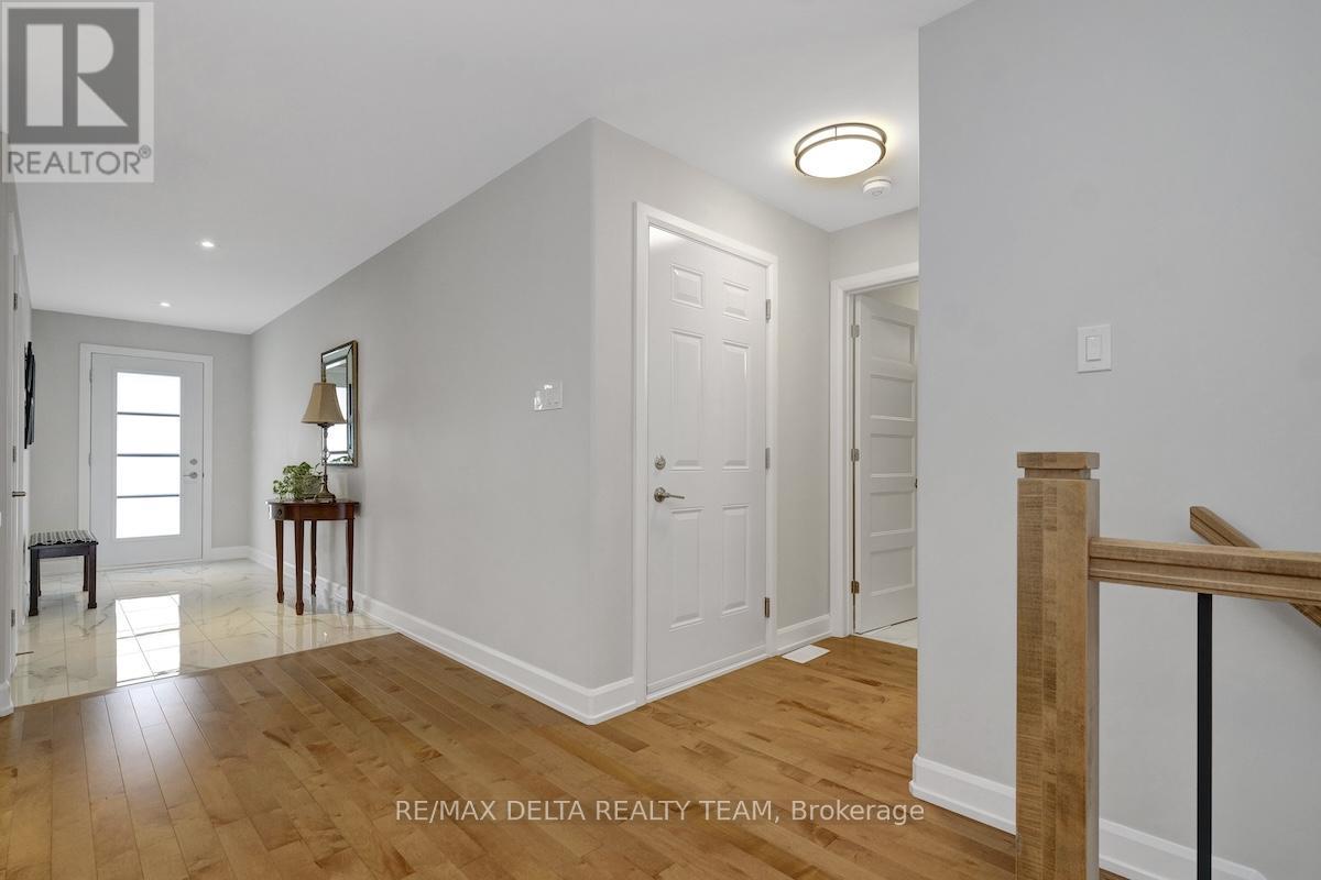 715 Azure Street, Russell, Ontario  K4R 0E5 - Photo 6 - X12885756