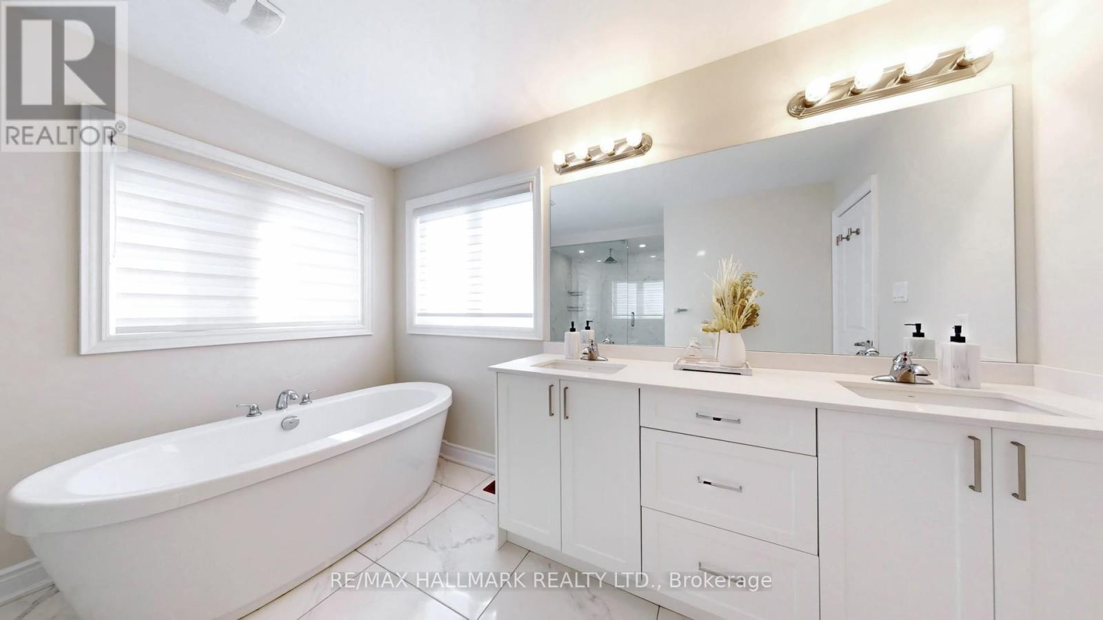 61 Mac Campbell Way, Bradford West Gwillimbury, Ontario  L3Z 4M6 - Photo 17 - N12877502