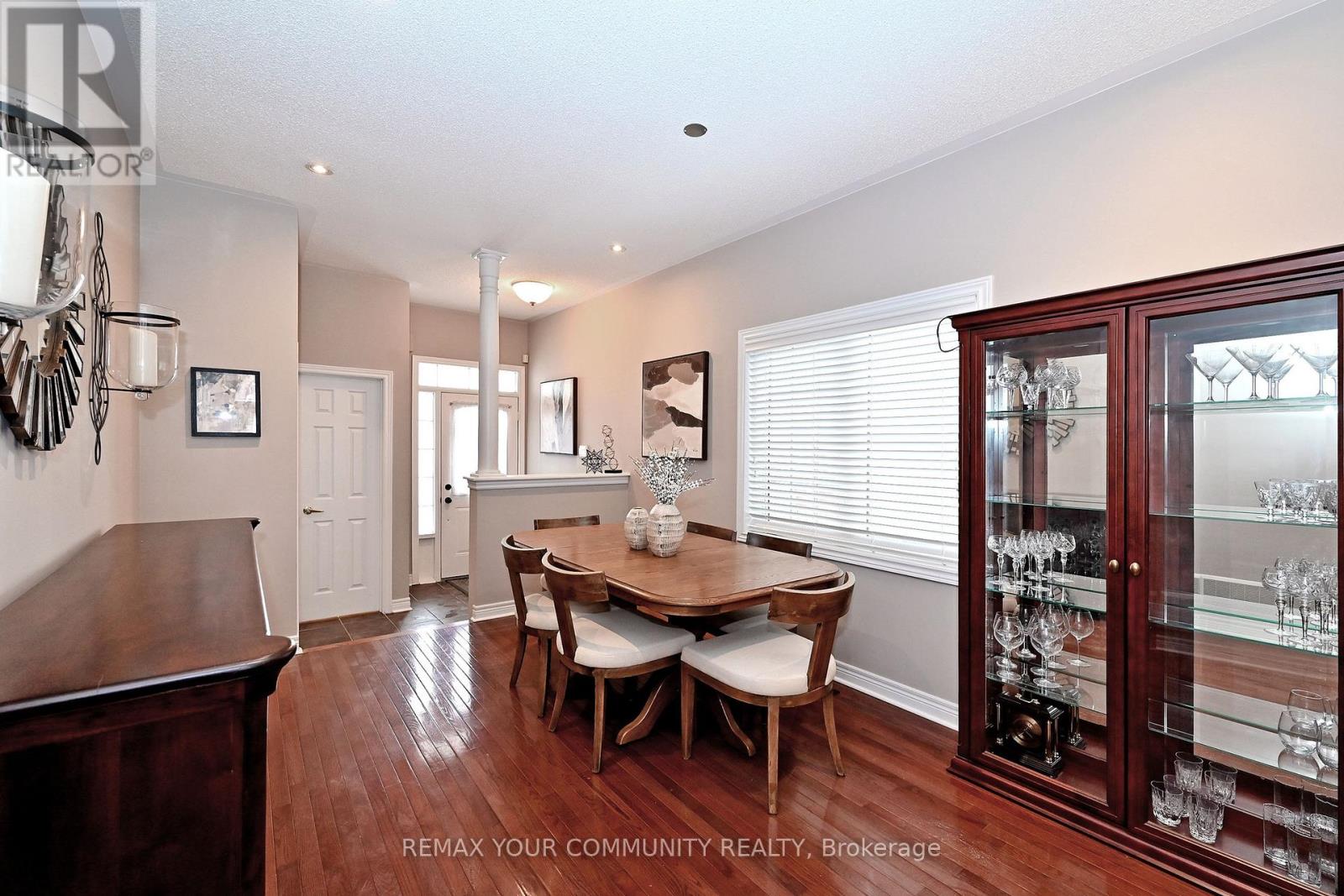 635 Tapestry Lane, Newmarket, Ontario  L3X 3C8 - Photo 7 - N12864928