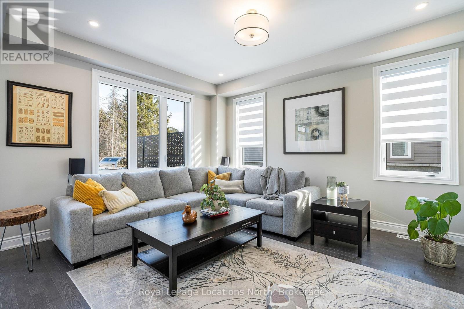 31 Emerald Street, Wasaga Beach, Ontario  L9Z 0K8 - Photo 11 - S12885772