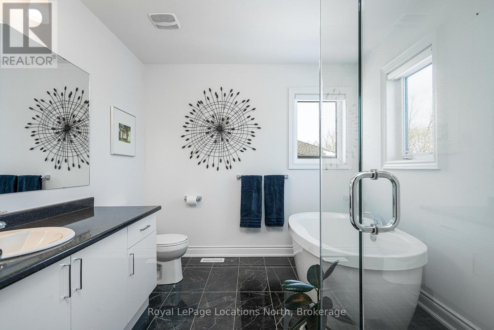 31 Emerald Street, Wasaga Beach, Ontario  L9Z 0K8 - Photo 23 - S12885772