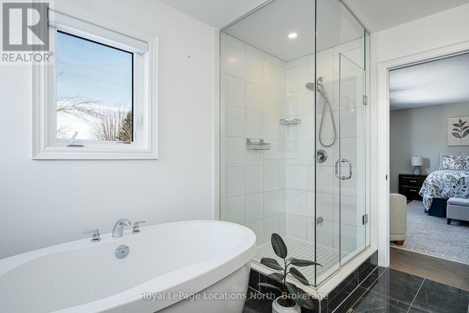 31 Emerald Street, Wasaga Beach, Ontario  L9Z 0K8 - Photo 24 - S12885772