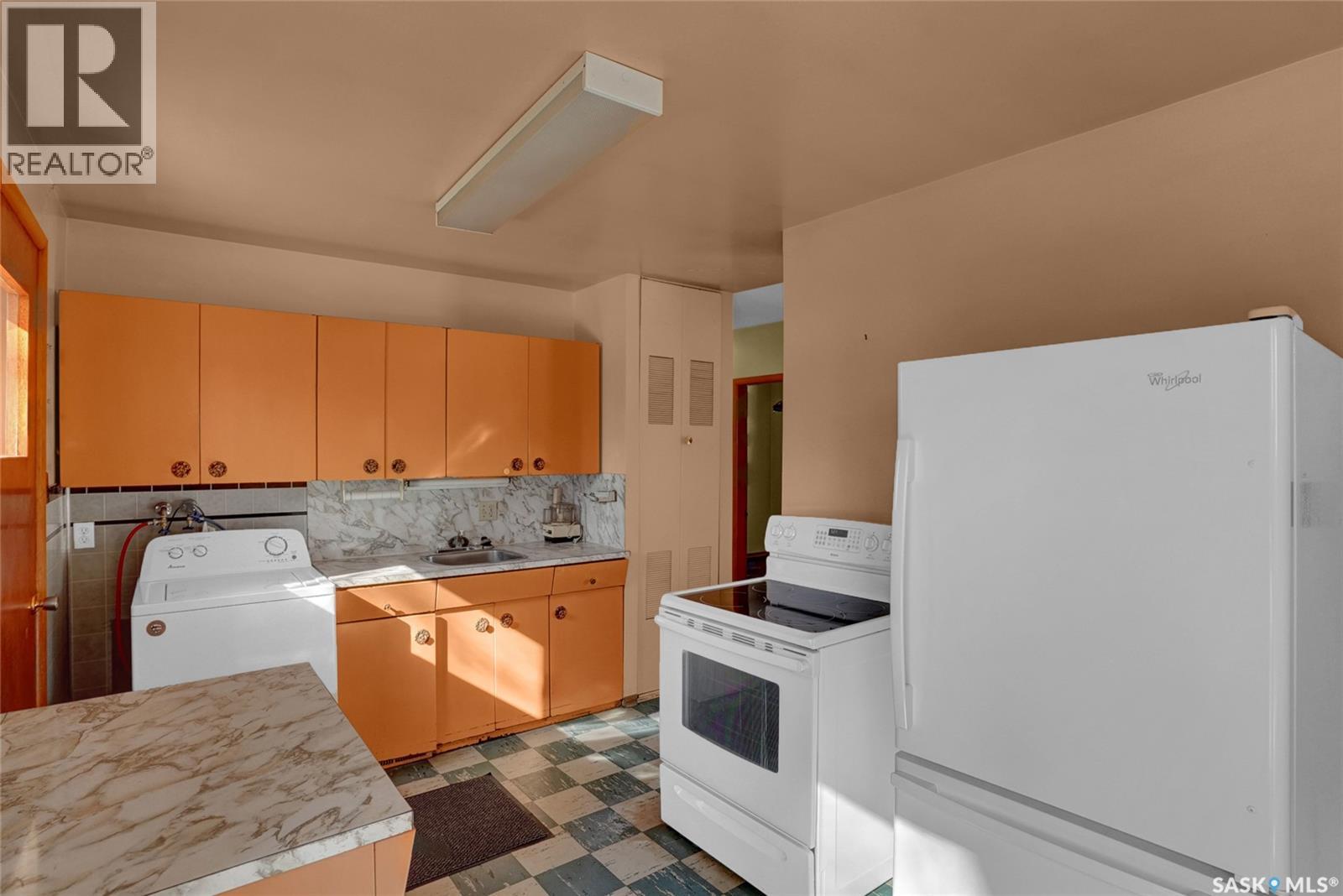 1047 Carleton Street, Moose Jaw, Saskatchewan  S6H 3A3 - Photo 15 - SK030457