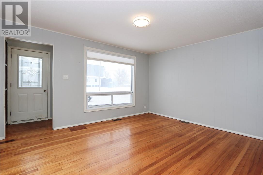 217 Fifth Avenue, Lively, Ontario  P3Y 1M4 - Photo 8 - 2126825