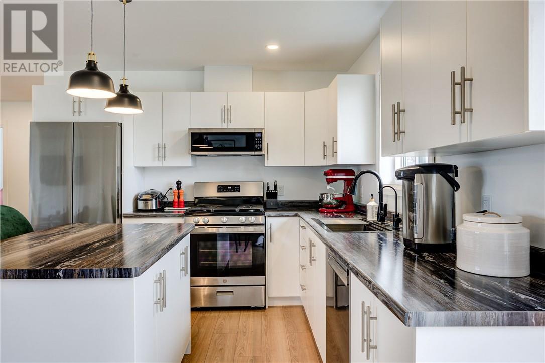 12 Rutland Avenue, Markstay-Warren, Ontario  P0H 2N0 - Photo 8 - 2126807