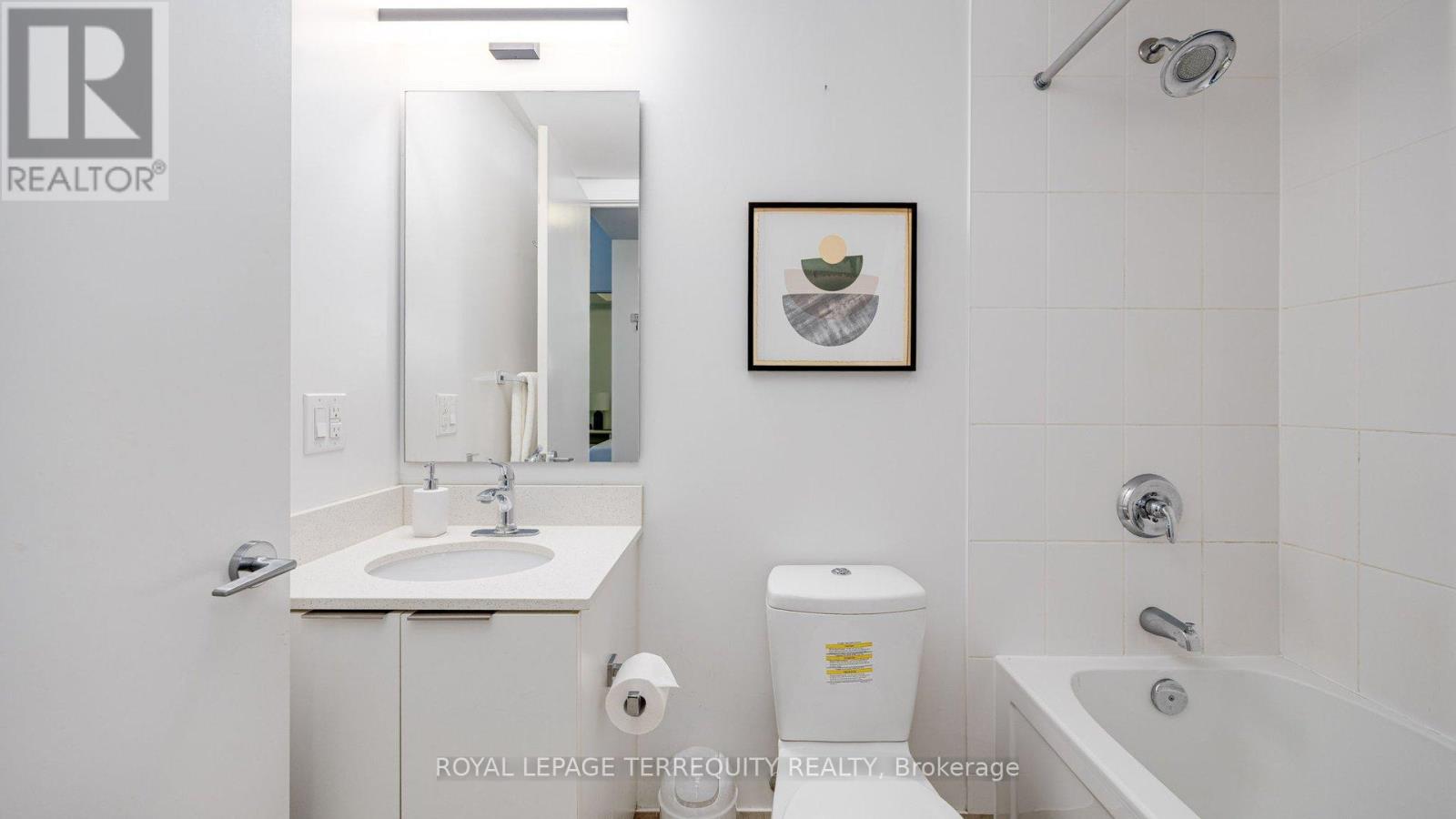 1101 - 14 York Street, Toronto, Ontario  M5J 0B1 - Photo 11 - C12885766