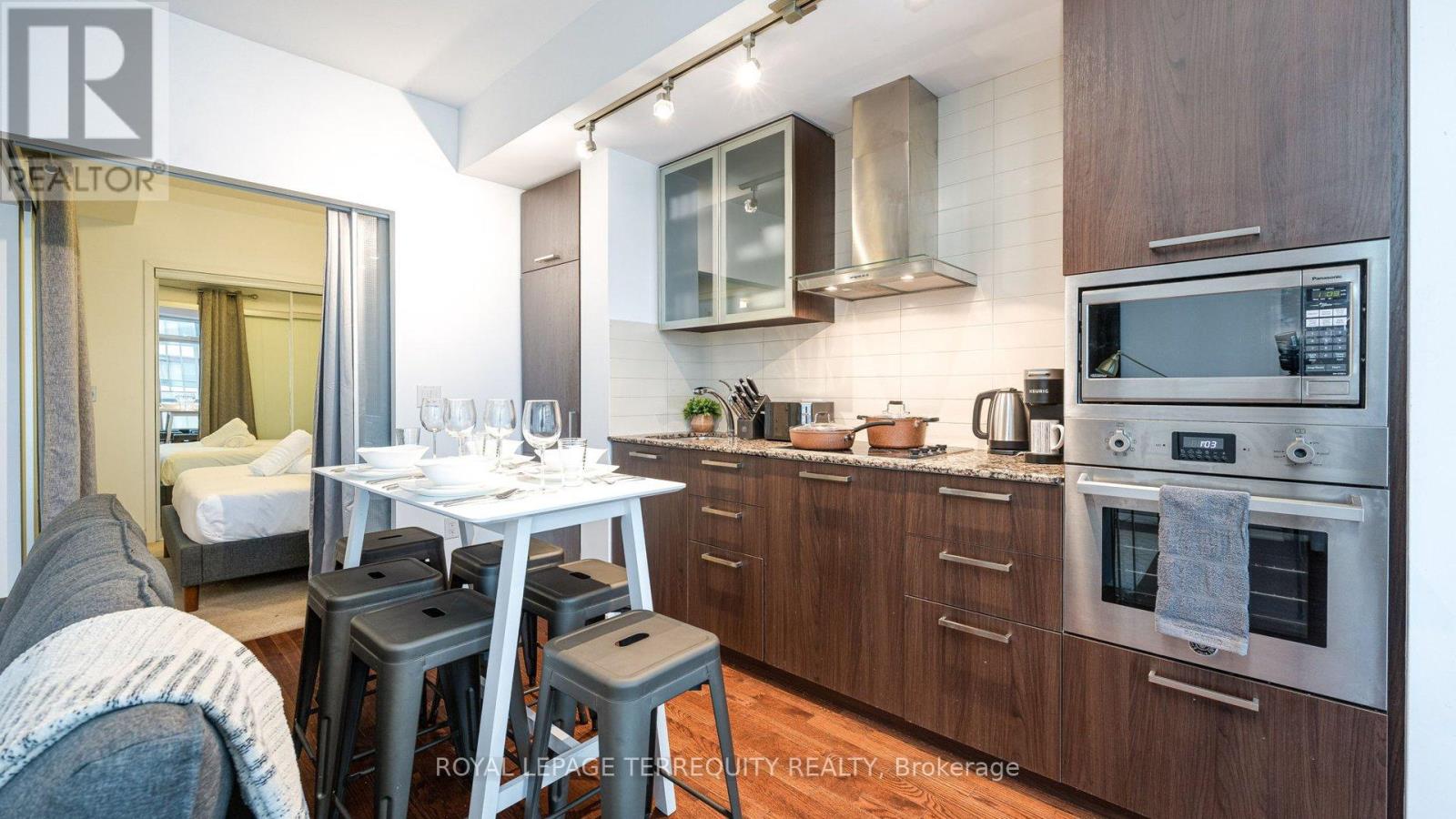 1101 - 14 York Street, Toronto, Ontario  M5J 0B1 - Photo 5 - C12885766