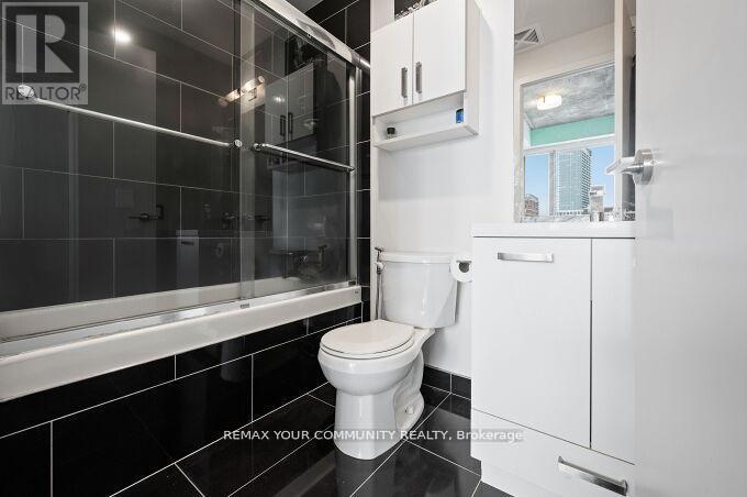 Ph11 - 39 Brant Street, Toronto, Ontario  M5V 0M8 - Photo 17 - C12885774
