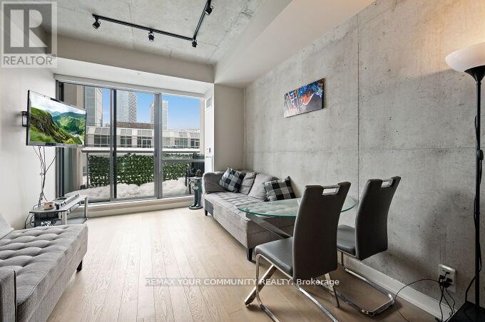 Ph11 - 39 Brant Street, Toronto, Ontario  M5V 0M8 - Photo 7 - C12885774