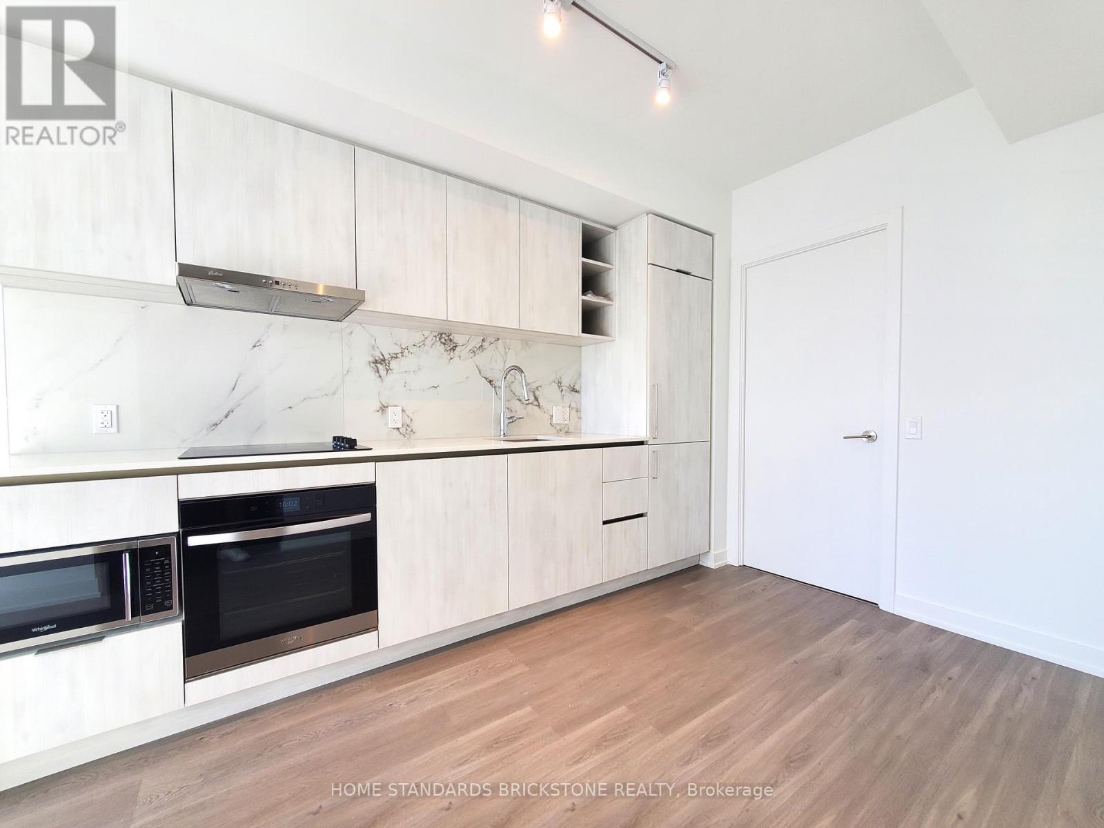 3510 - 8 Welleseley Street W, Toronto, Ontario  M4Y 0J5 - Photo 4 - C12885820