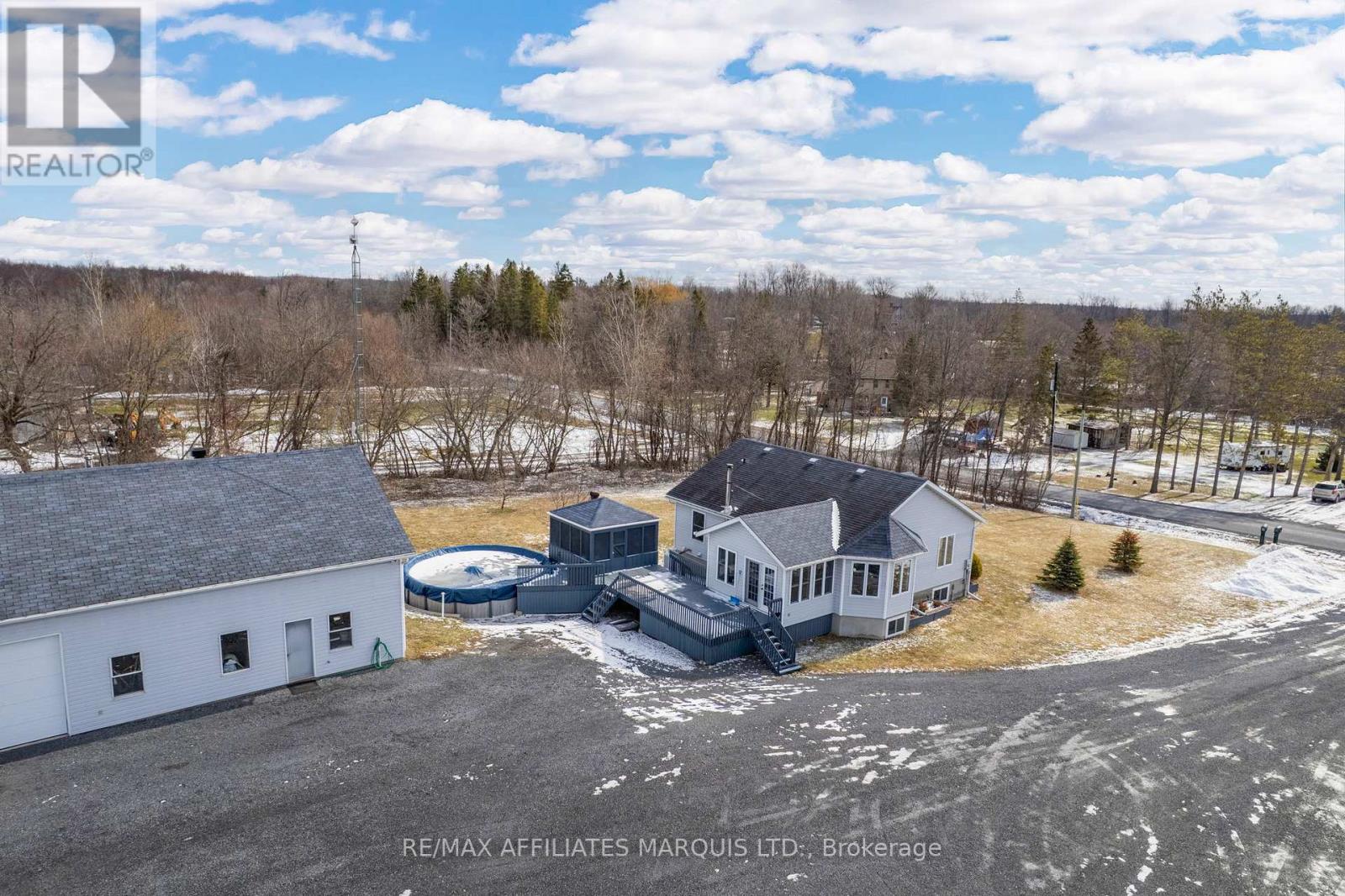 16695 Atchison Road, South Stormont, Ontario  K0C 1P0 - Photo 6 - X12885816