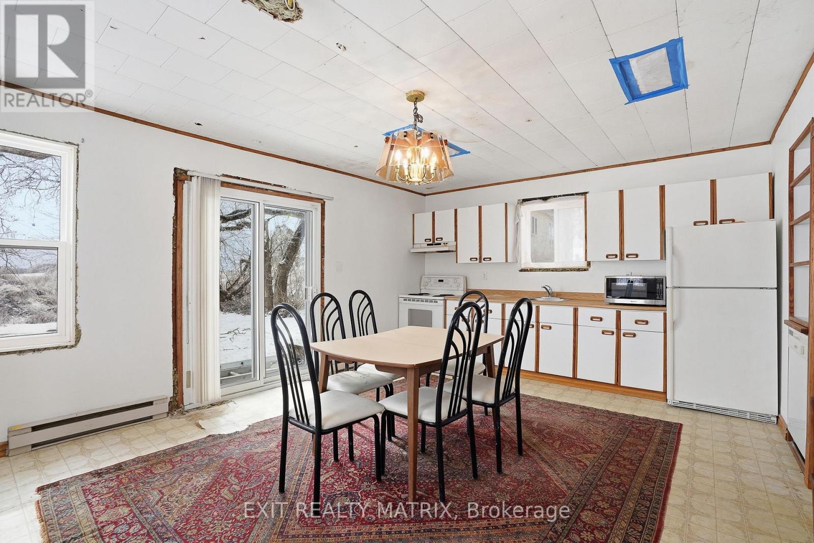 21888 Laggan-Glenelg Road, North Glengarry, Ontario K0B 1E0 - Photo 17 - X12885830