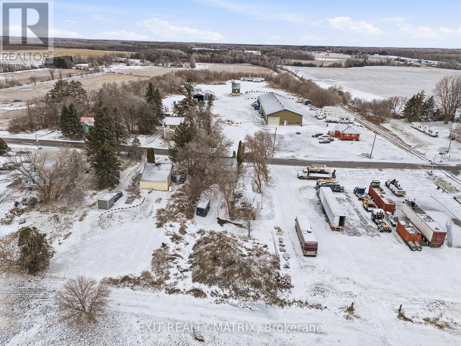 21888 Laggan-Glenelg Road, North Glengarry, Ontario K0B 1E0 - Photo 35 - X12885830