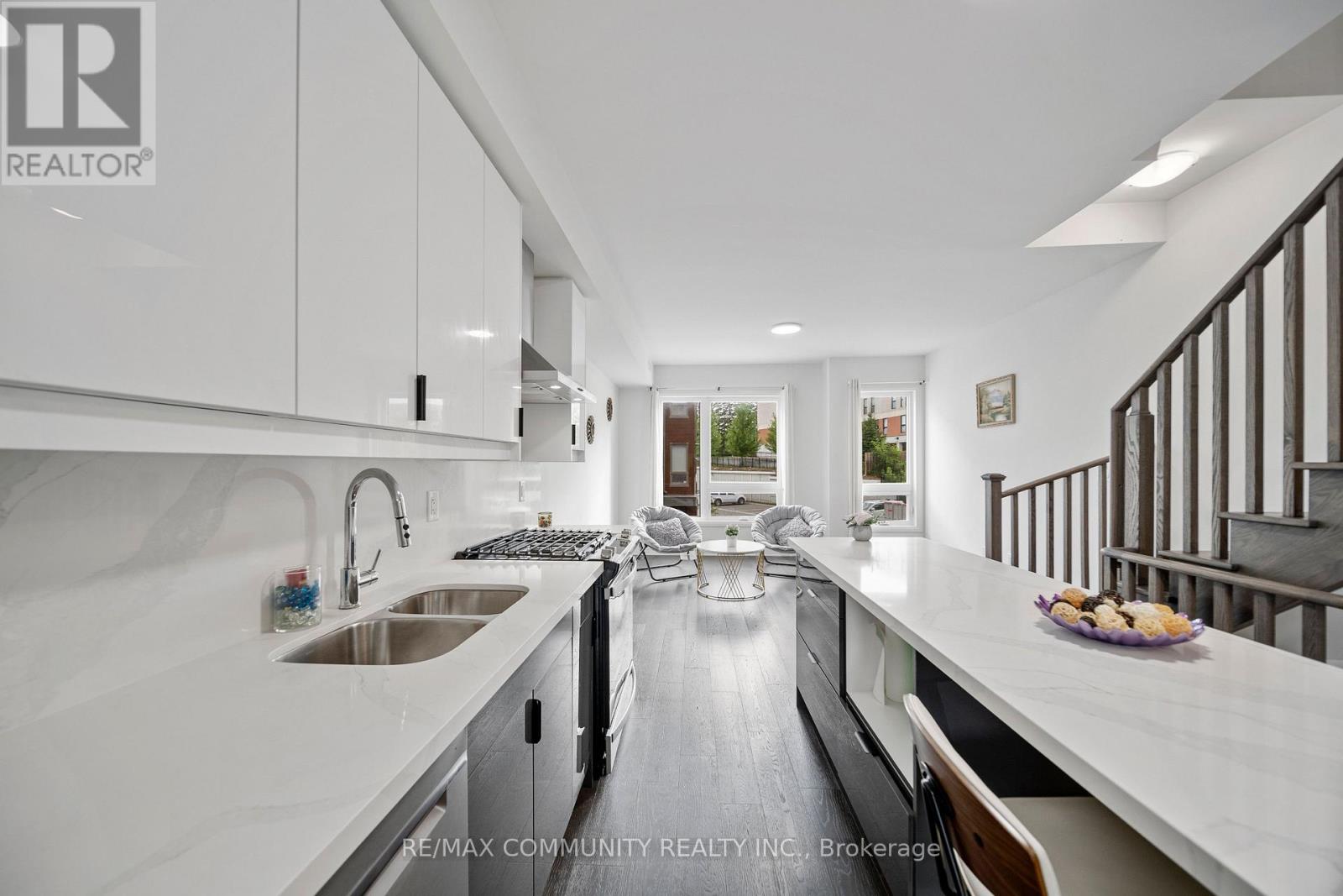 1672 Pleasure Valley Path N, Oshawa (Samac), Ontario  L1G 0E3 - Photo 11 - E12885764