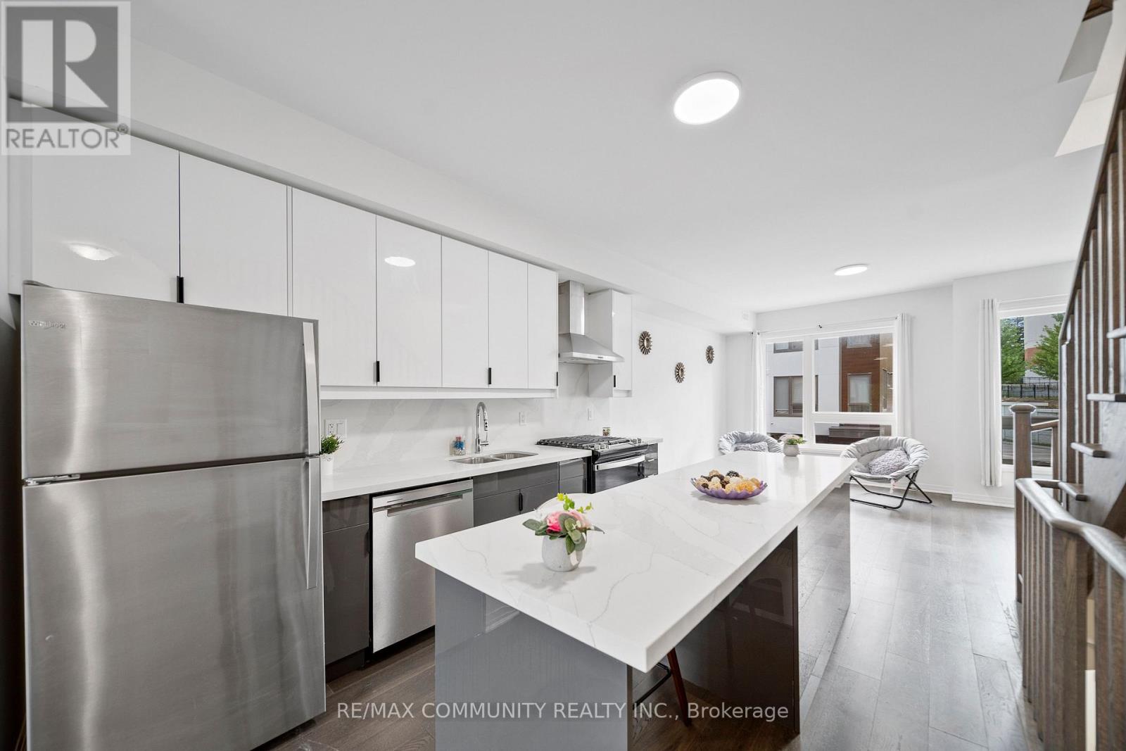 1672 Pleasure Valley Path N, Oshawa (Samac), Ontario  L1G 0E3 - Photo 8 - E12885764