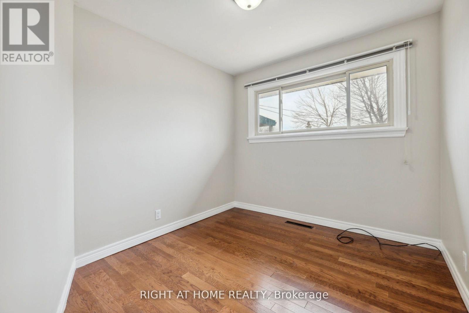 288 Baldwin Street, Oshawa (Donevan), Ontario  L1H 6H4 - Photo 4 - E12885850