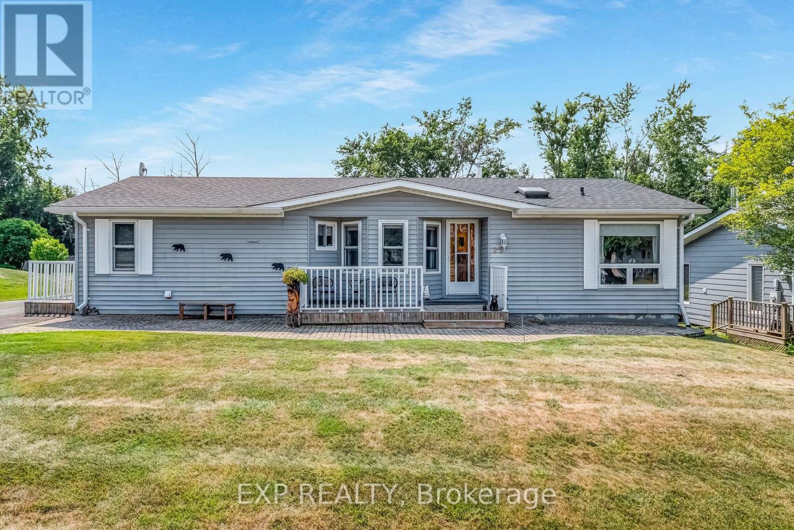 25 Juno Crescent, Georgina, Ontario  L0E 1R0 - Photo 2 - N12885760