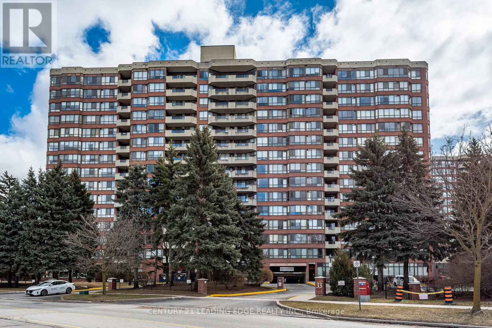 PH05 - 33 WELDRICK ROAD E, Richmond Hill, Ontario