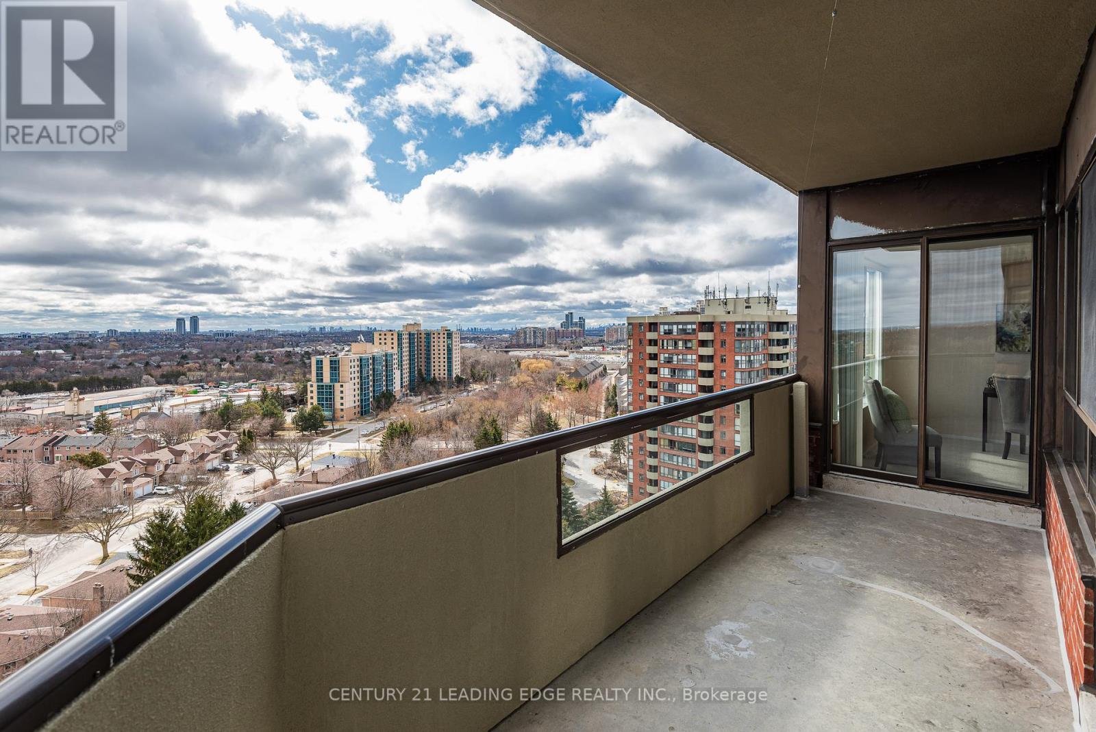 Ph05 - 33 Weldrick Road E, Richmond Hill, Ontario  L4C 8W4 - Photo 10 - N12885800