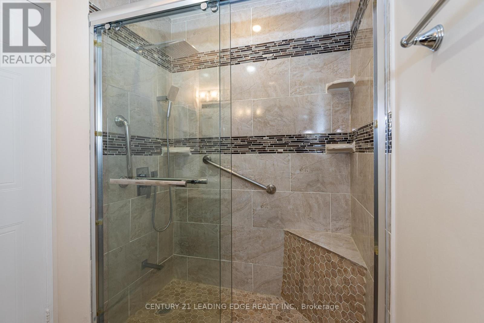 Ph05 - 33 Weldrick Road E, Richmond Hill, Ontario  L4C 8W4 - Photo 20 - N12885800