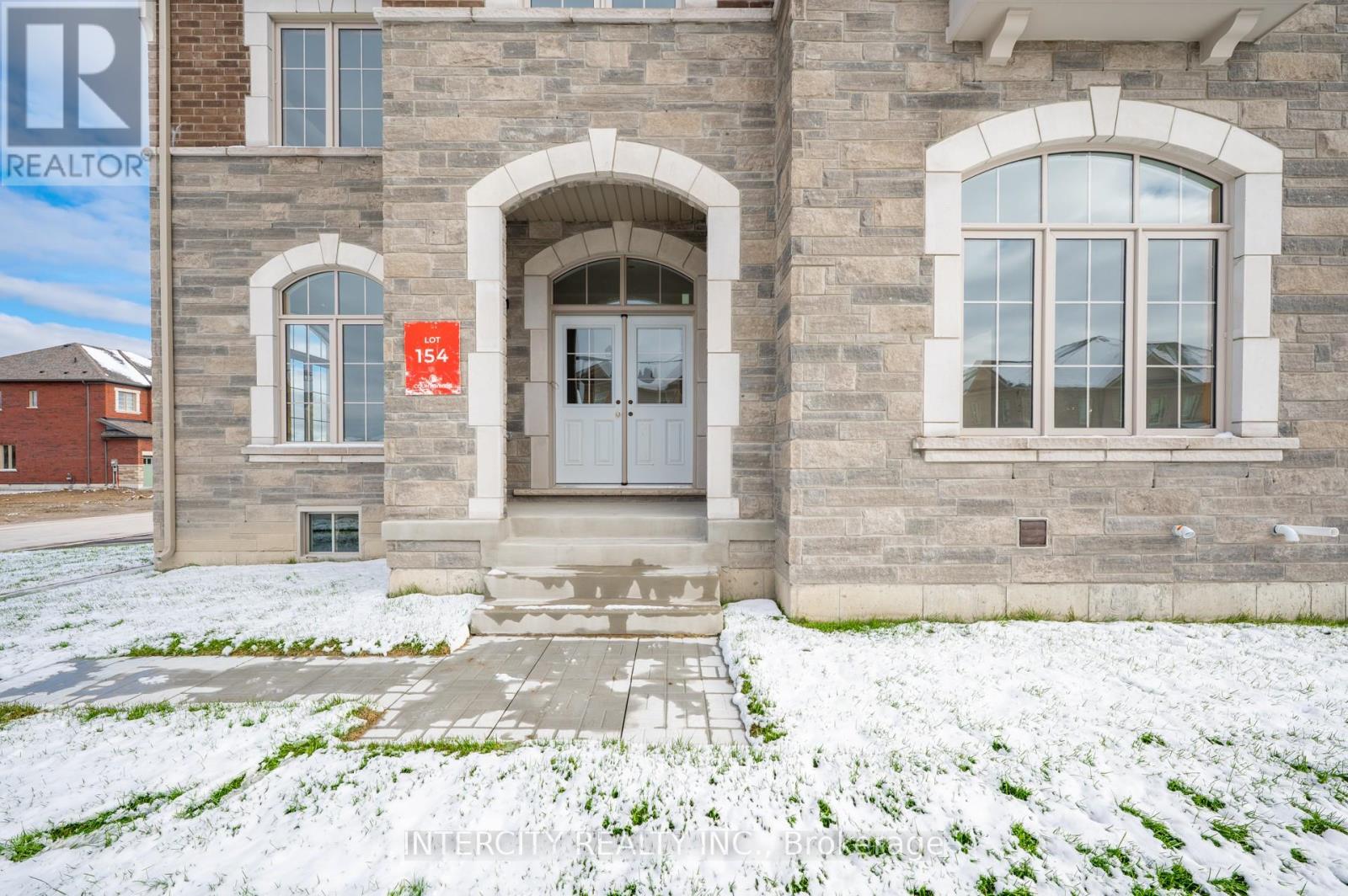 71 Lorrain Hand Avenue, Georgina (Keswick South), Ontario  L4P 0T2 - Photo 4 - N12885832