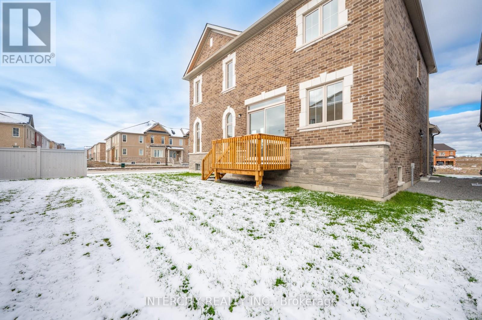 71 Lorrain Hand Avenue, Georgina (Keswick South), Ontario  L4P 0T2 - Photo 6 - N12885832