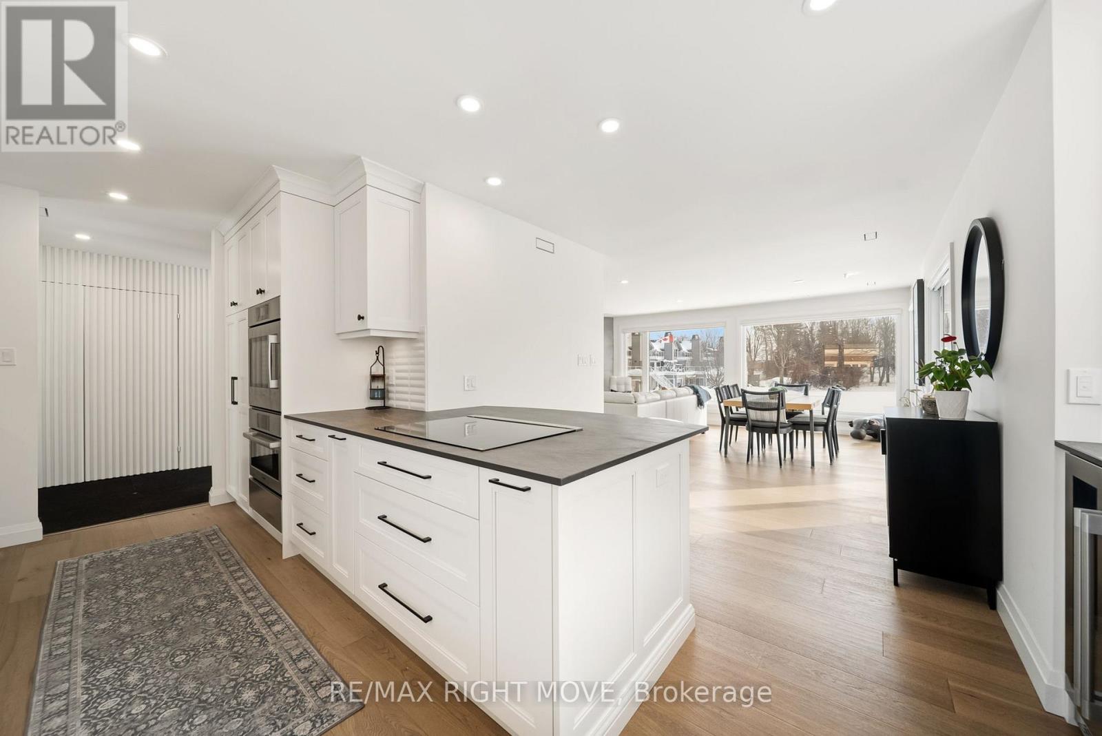 205 - 585 Atherley Road, Orillia, Ontario  L3V 7L5 - Photo 4 - S12885778