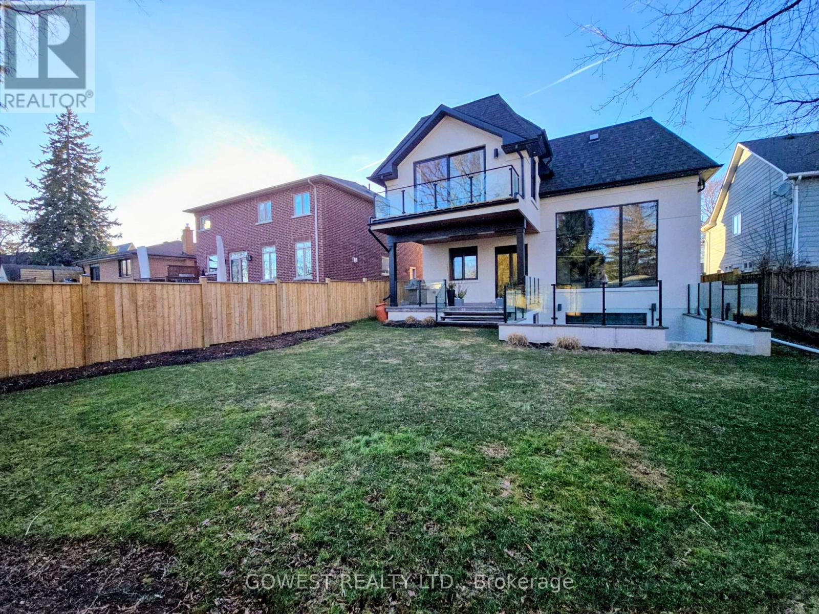 402 Niar Avenue, Mississauga (Mineola), Ontario  L5G 1W3 - Photo 49 - W12728338