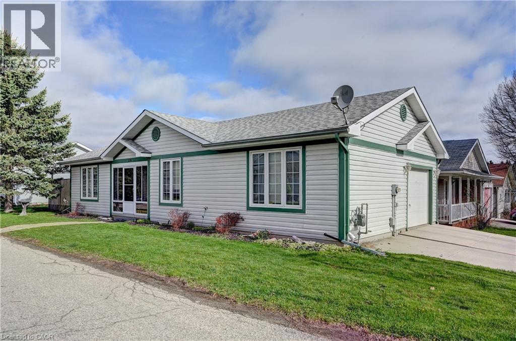 176 Wesley Crescent, Waterloo, Ontario N2J 4G8 - Photo 1 - 40811664