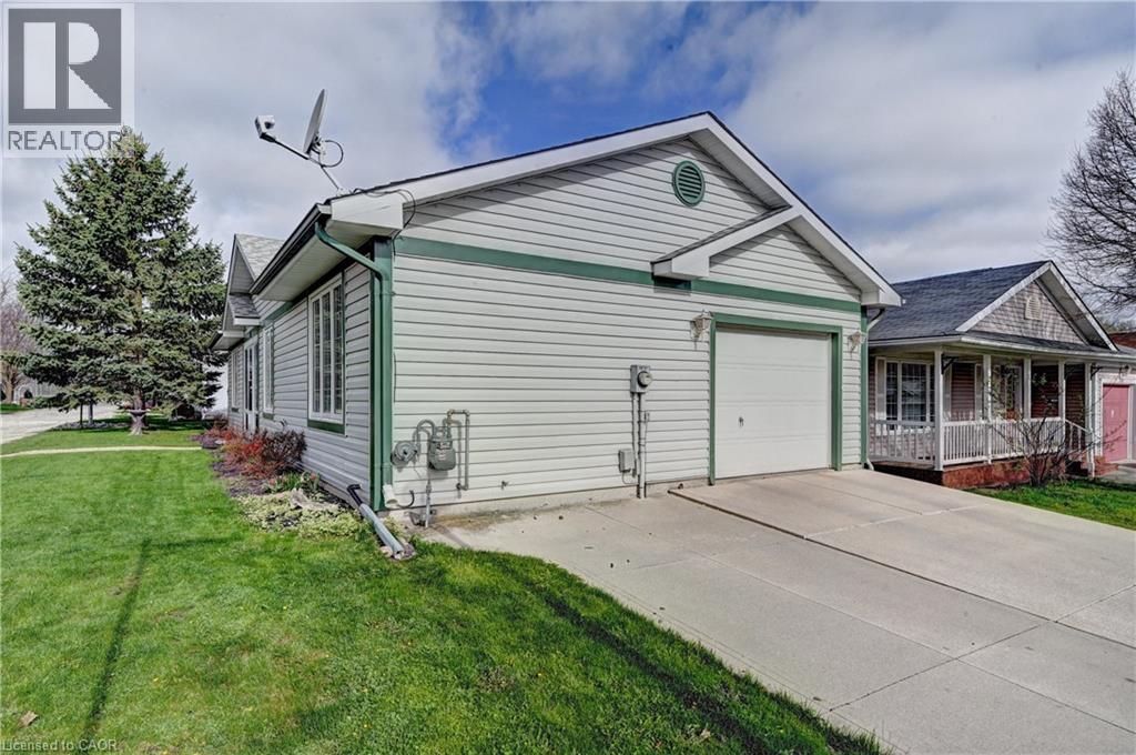 176 Wesley Crescent, Waterloo, Ontario N2J 4G8 - Photo 30 - 40811664