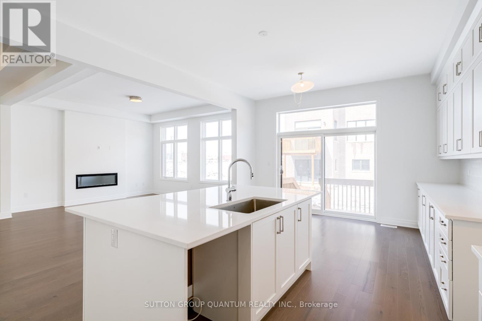 1243 Black Bear Trail, Oakville, Ontario  L6H 8B2 - Photo 15 - W12885744