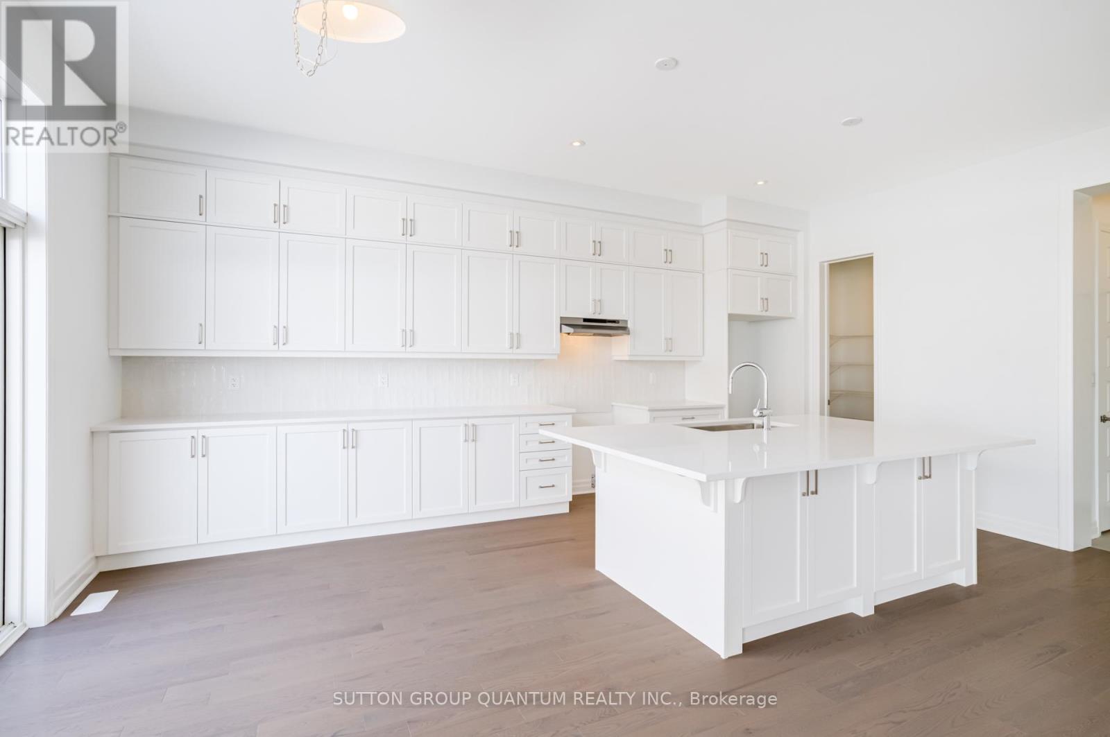 1243 Black Bear Trail, Oakville, Ontario  L6H 8B2 - Photo 16 - W12885744