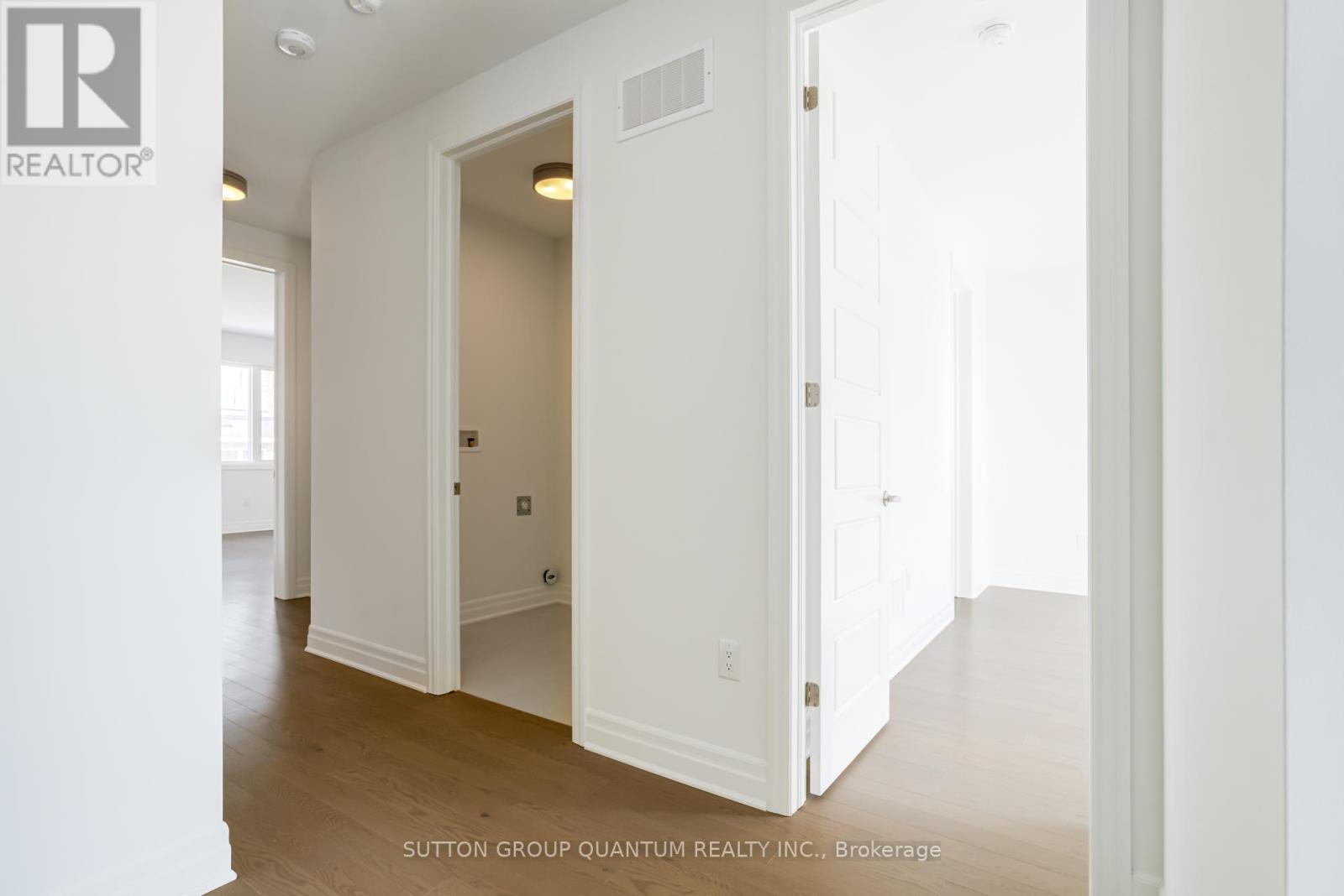 1243 Black Bear Trail, Oakville, Ontario  L6H 8B2 - Photo 23 - W12885744