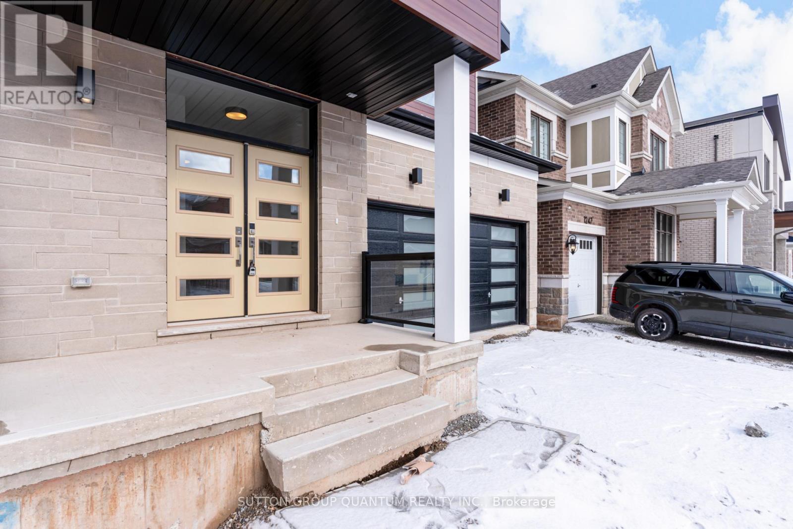 1243 Black Bear Trail, Oakville, Ontario  L6H 8B2 - Photo 4 - W12885744