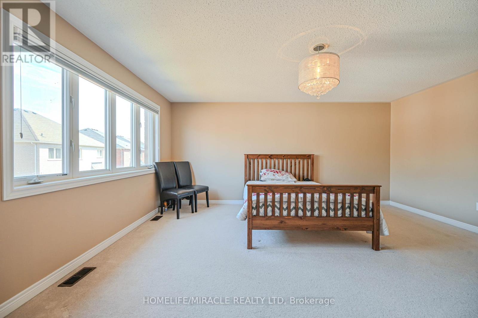 15 Fringetree Road, Brampton, Ontario  L6R 3V8 - Photo 18 - W12885762