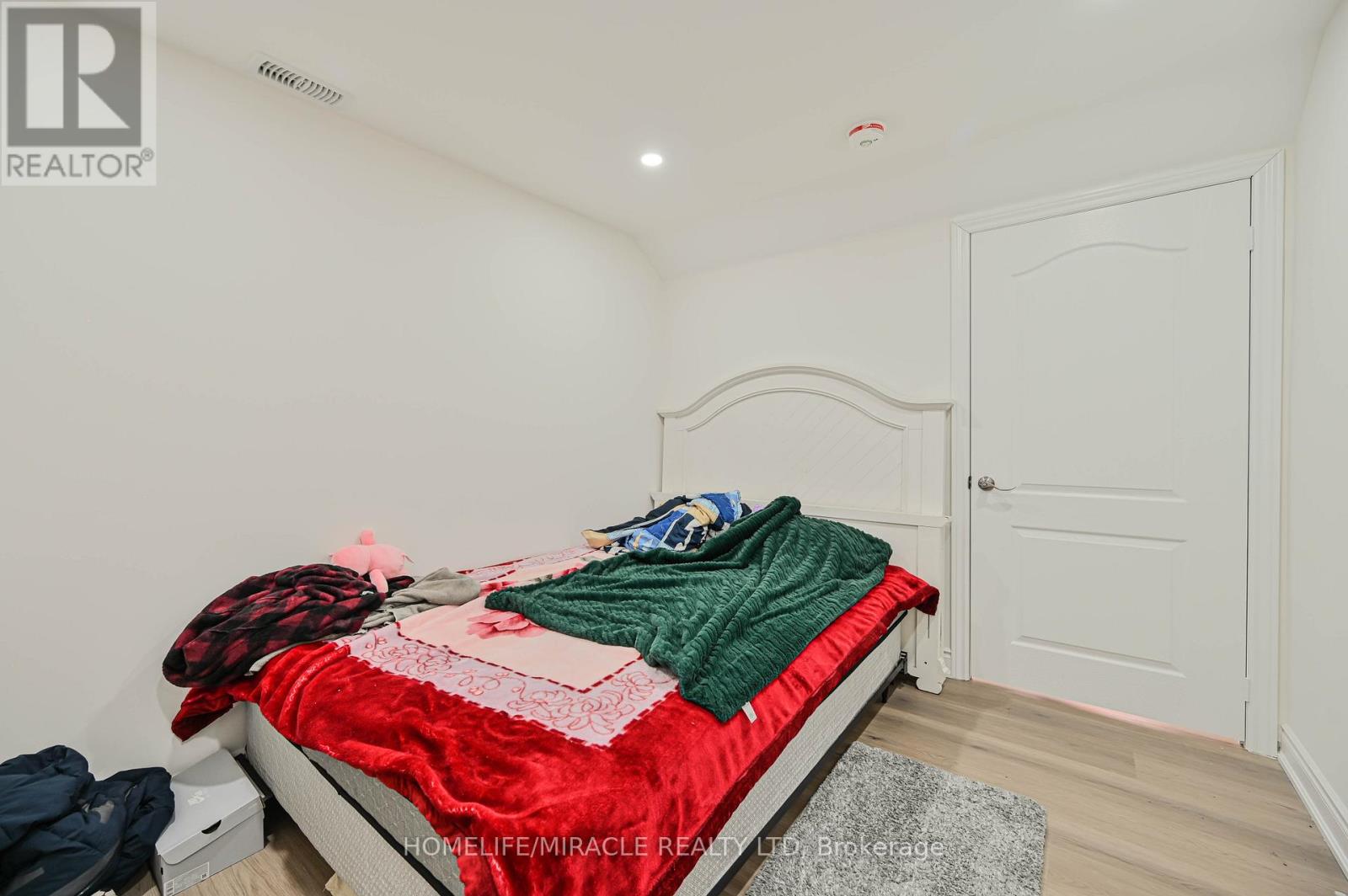 15 Fringetree Road, Brampton, Ontario  L6R 3V8 - Photo 33 - W12885762