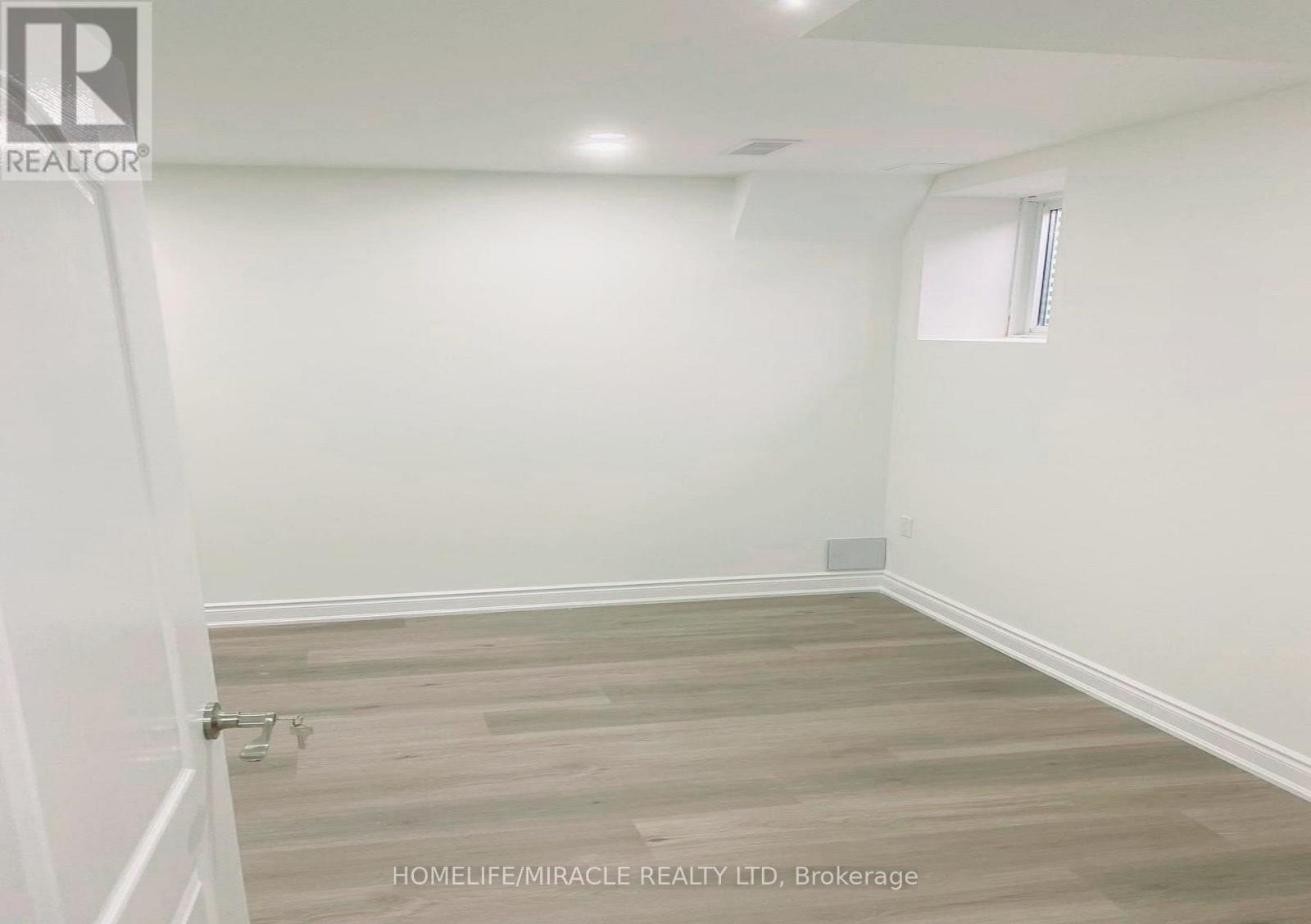 15 Fringetree Road, Brampton, Ontario  L6R 3V8 - Photo 35 - W12885762